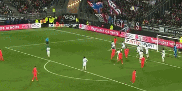 赫内斯：斯洛特对维尔茨的承诺没兑现；不续约穆勒是艰难决定