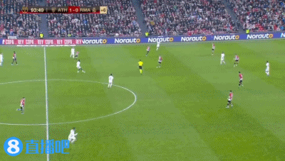 喜得千金，索博斯洛伊晒照宣布女儿出生