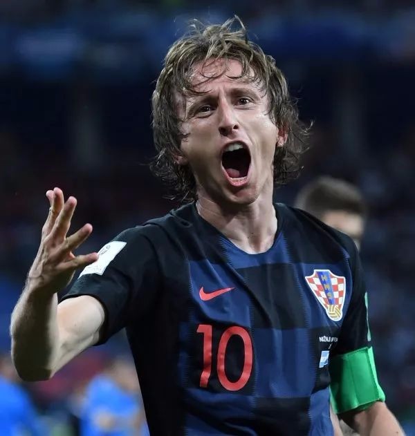 墨尔本城官方：莱基接受右髋关节手术，预计缺席三个月